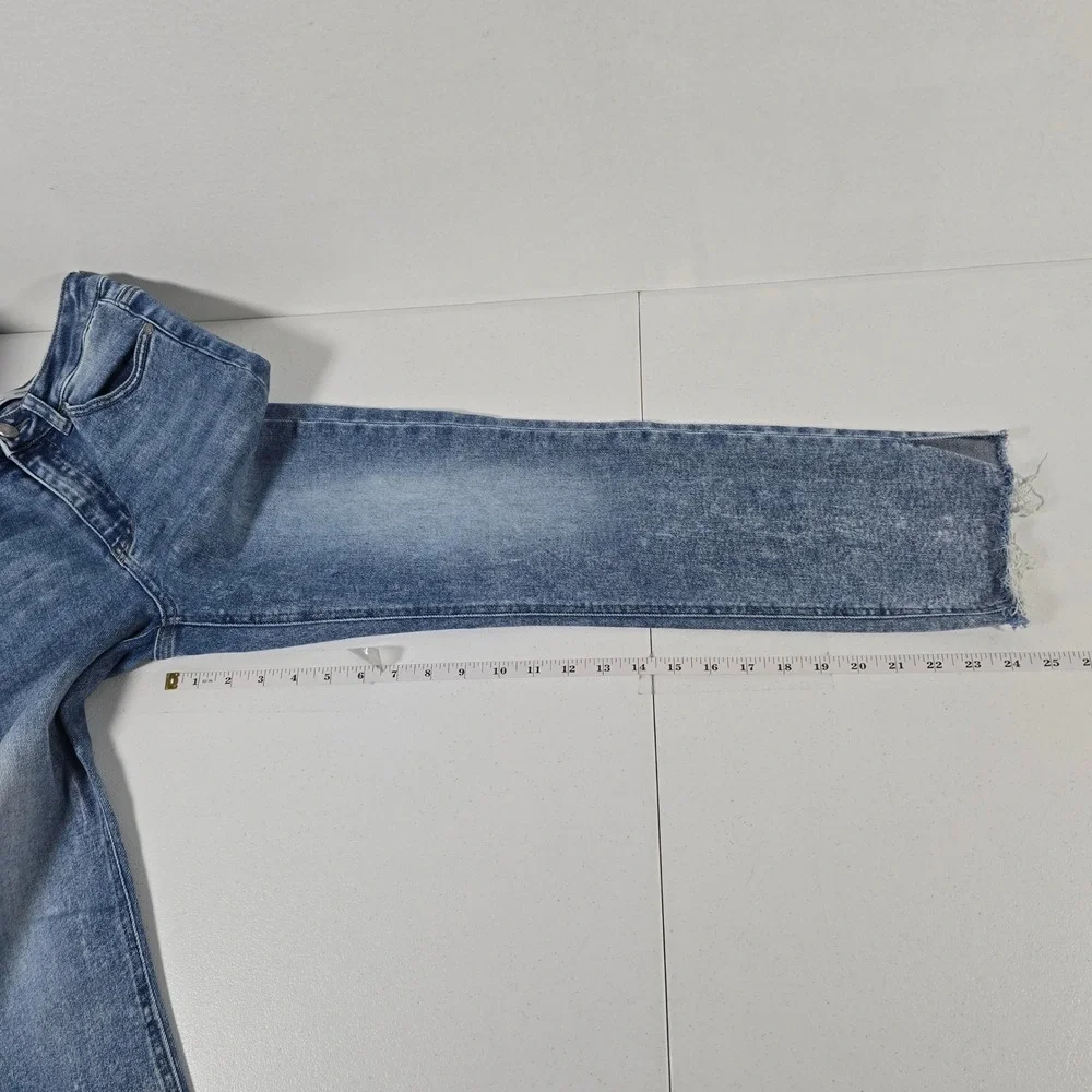 KanCan Women's Jeans Size 26 Blue Acid Wash Distressed‎ Crop Flare